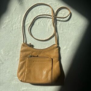 Stone Mountain Accessories Tan Leather Crossbody Bag